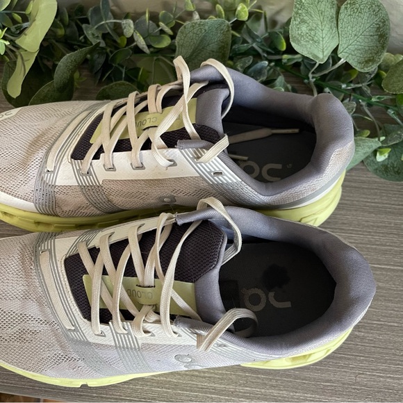 On Cloud Womens CloudGo‎ Frost Grey Hay Running Shoes Size 9 CloudTec - Picture 3 of 9